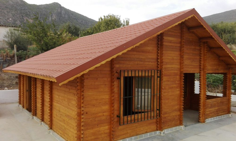 Gran Ocasión !! Casas de madera ó casetas de Madera usadas y Seminuevas.  Esta de 6,5x6,5 metros por sólo   La Casa de Madera